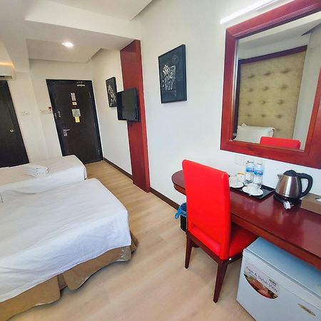 Celyn City Hotel Kota Kinabalu Exteriör bild