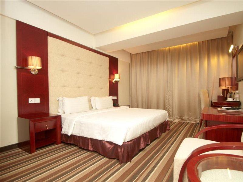 Celyn City Hotel Kota Kinabalu Exteriör bild
