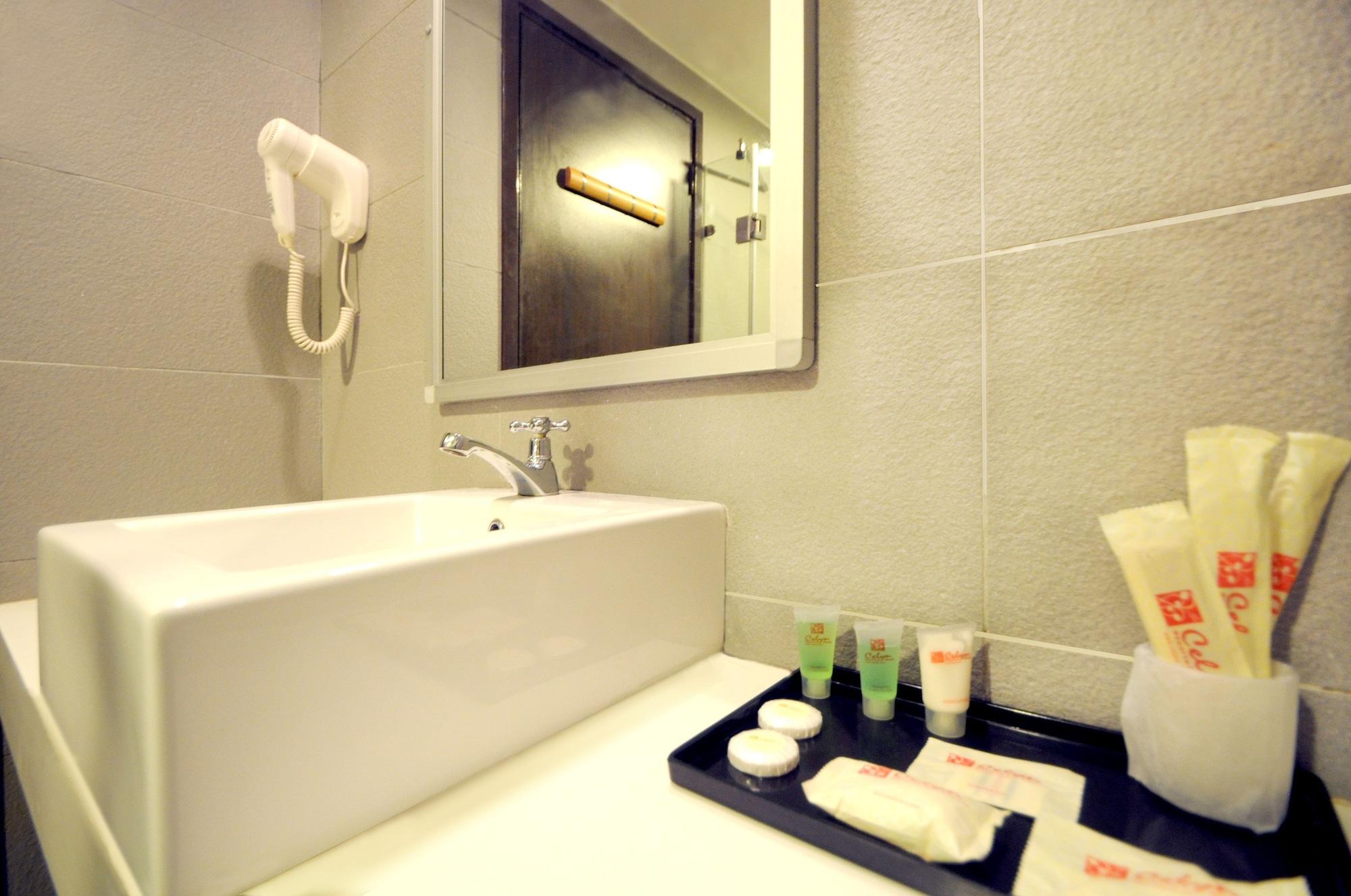 Celyn City Hotel Kota Kinabalu Exteriör bild
