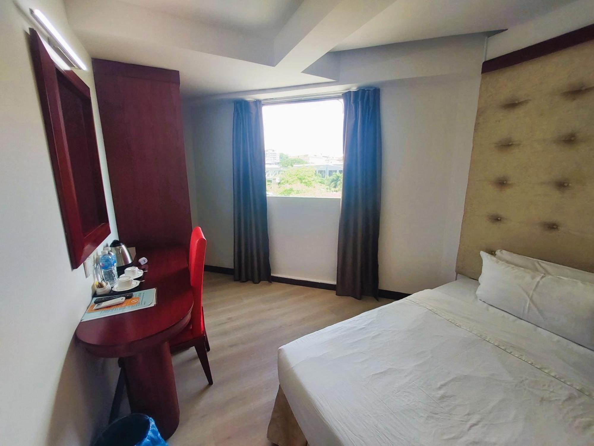 Celyn City Hotel Kota Kinabalu Exteriör bild