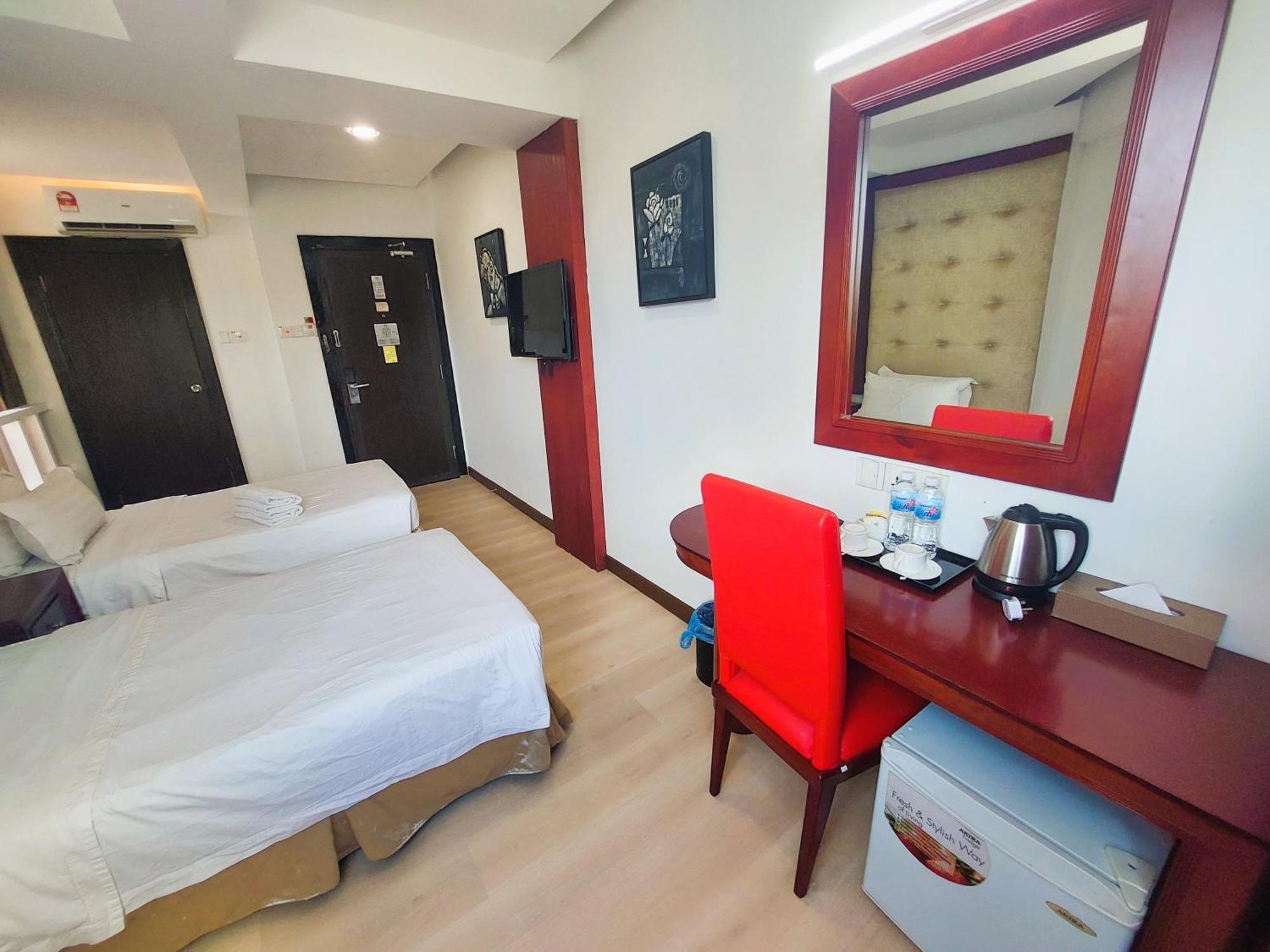 Celyn City Hotel Kota Kinabalu Exteriör bild