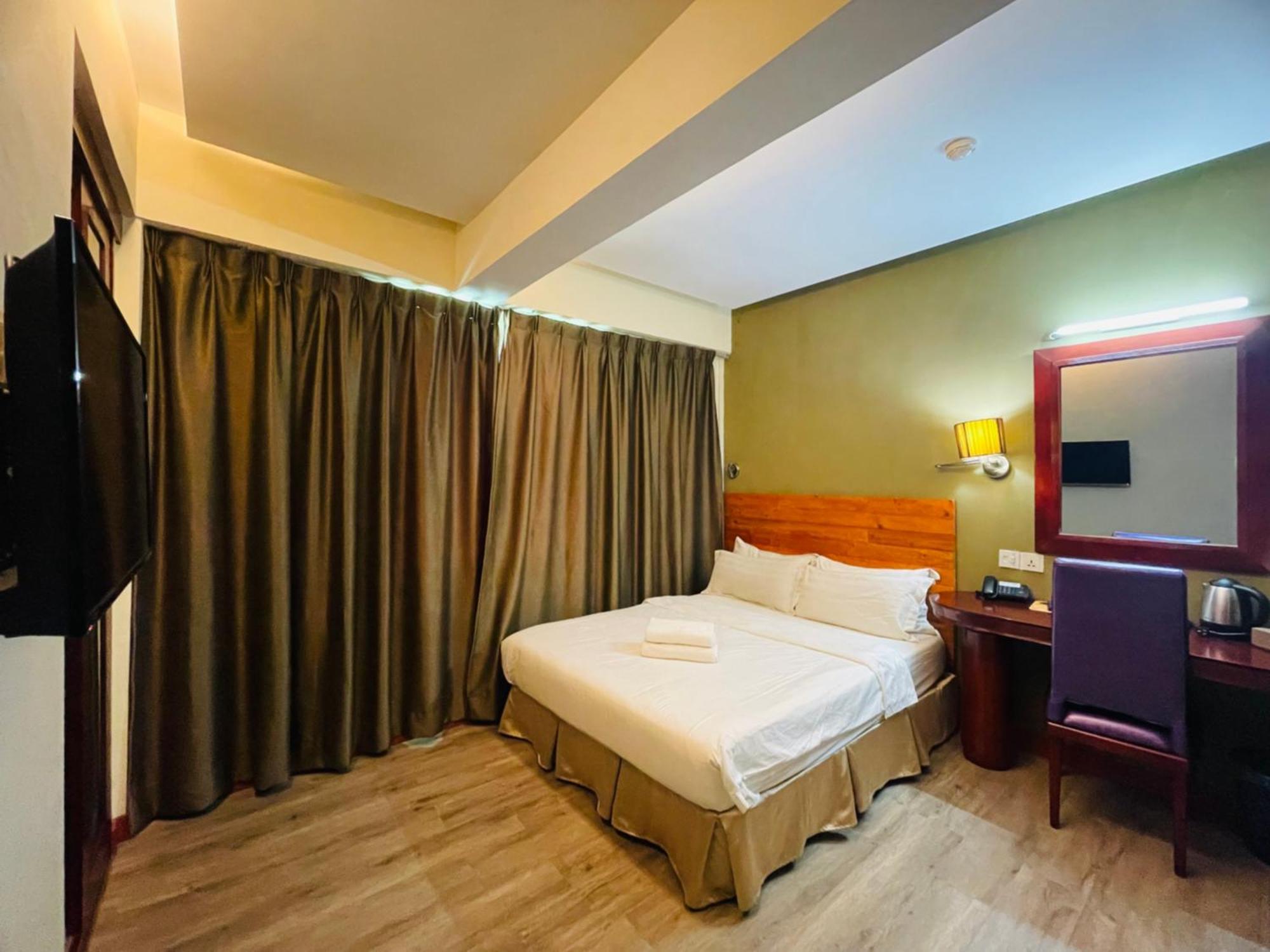 Celyn City Hotel Kota Kinabalu Exteriör bild