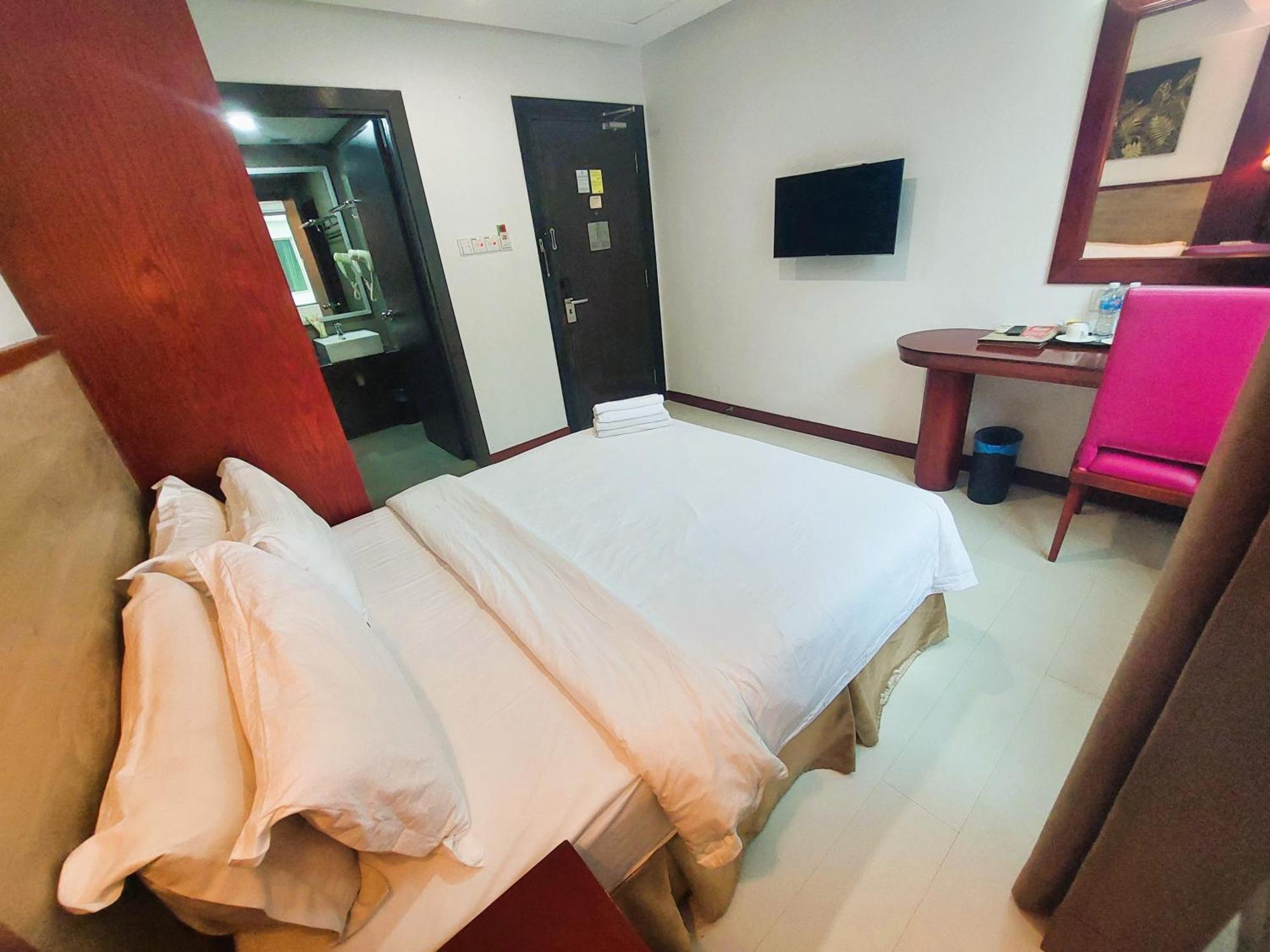 Celyn City Hotel Kota Kinabalu Exteriör bild