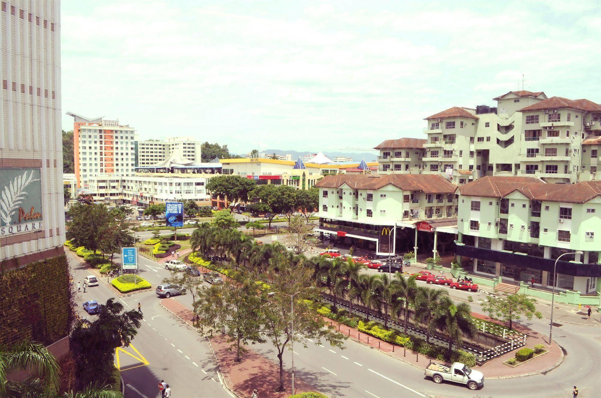 Celyn City Hotel Kota Kinabalu Exteriör bild